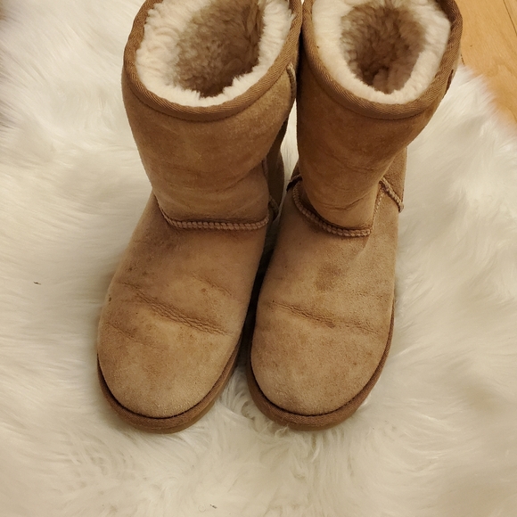 Light Tan UGG boots - Picture 3 of 4